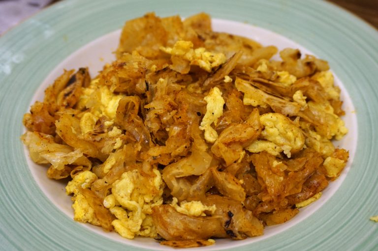 Chebchebsa & Scrambled Egg