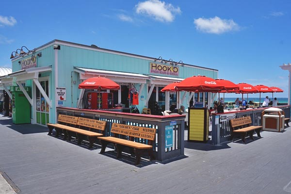 Off The Hook Bar and Grill, Outdoor Sports Bar in Panama City Beach
